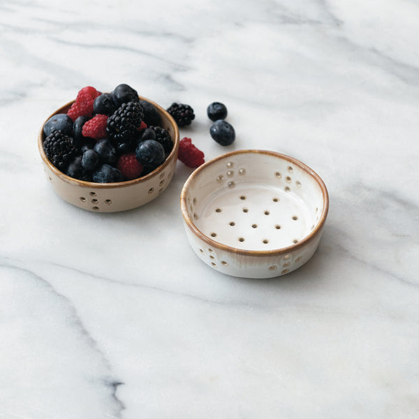 Stoneware Berry Bowl, 2 Colors (Each One Will Vary)